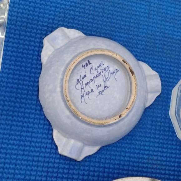 Ashtray Lot - Picture 2 of 4